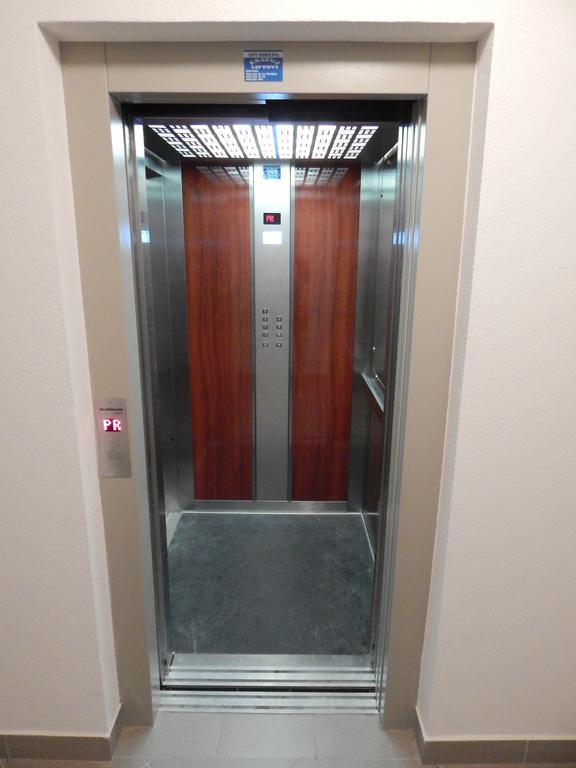 Apartments Center Kg Kragujevac Rom bilde
